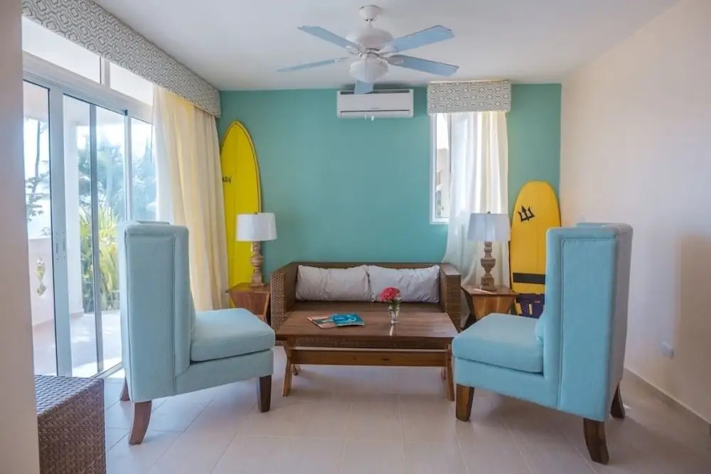 Las Canas Beach Retreat