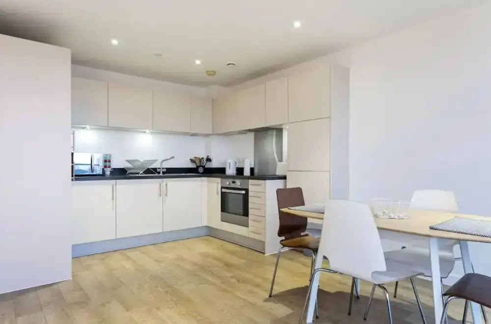 Apartmentsleeps3-balcony-near Canarywharf-gym