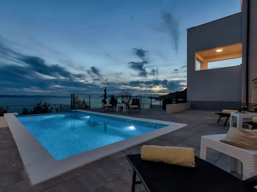 Stunning Villa with Pool