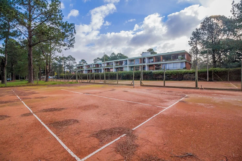 Apart en Barrio Cantegril- Residencial Country
