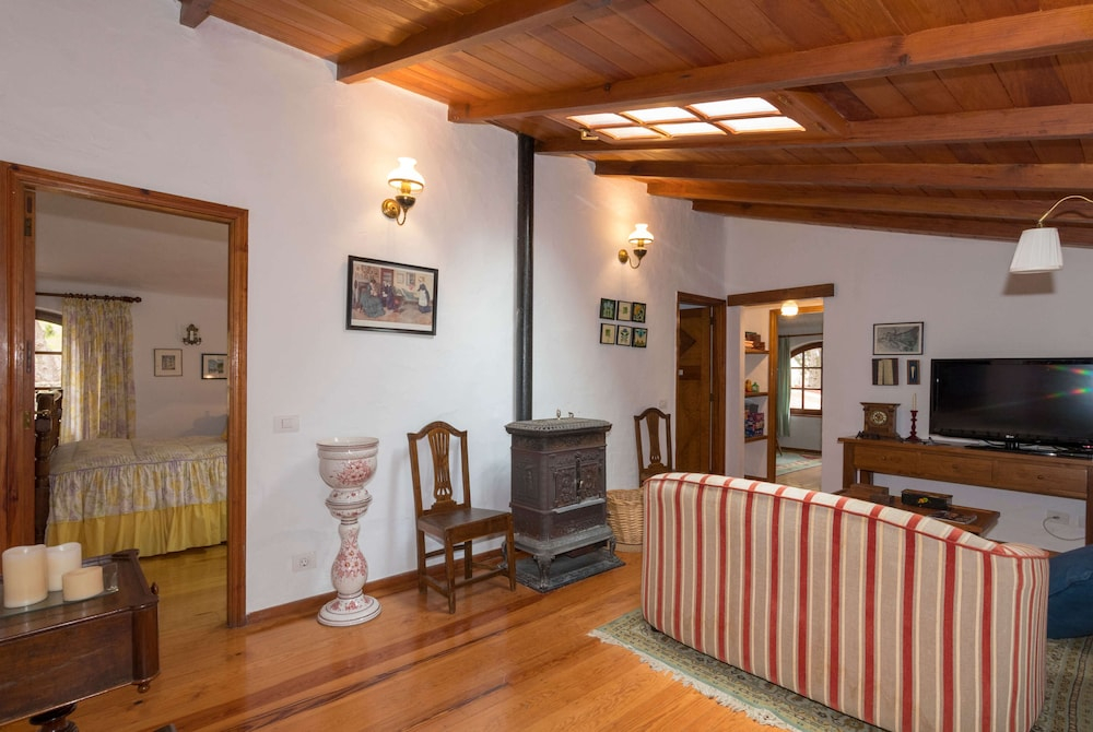 Casa Vacacional con Piscina en Caideros