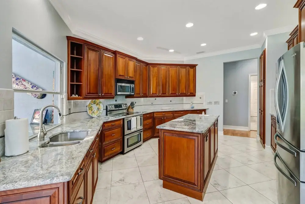 9151 Kings Cove Ct