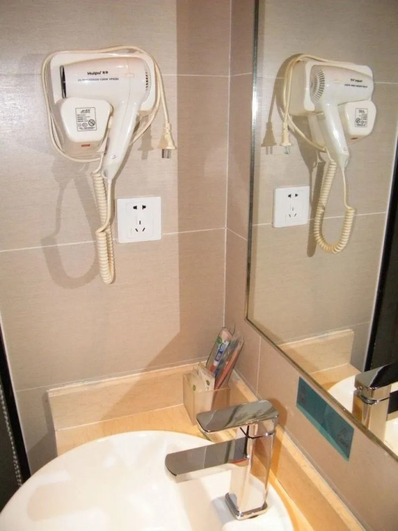 City Express Hotel