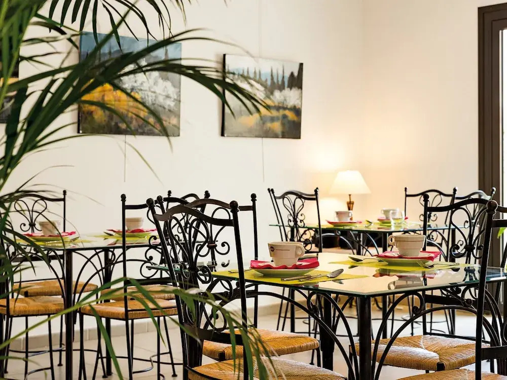 Charming Stay Near Sorgue