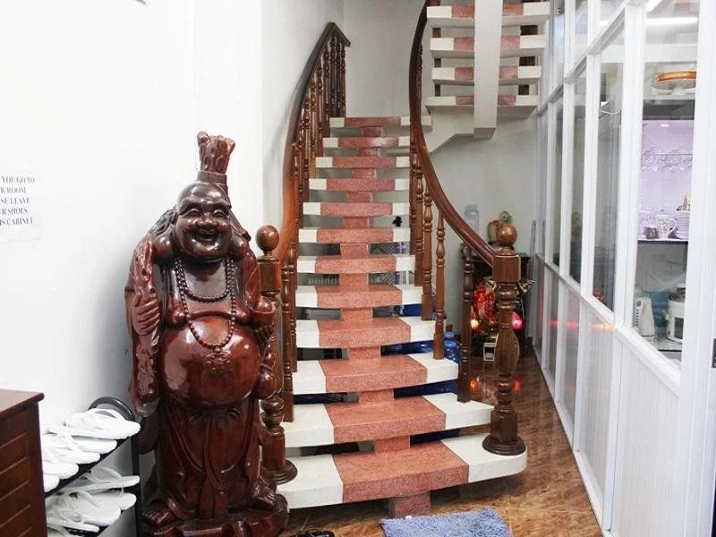 Ngoc Hue Hotel