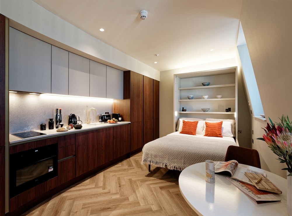 Notting Hill Studios by DMONTRIO