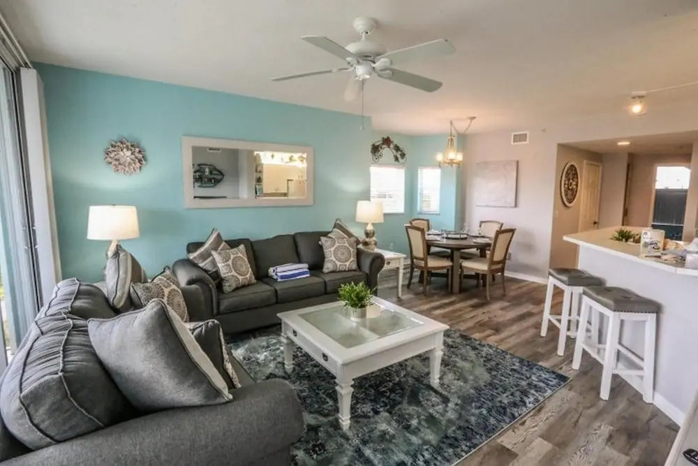 Captains Bay 403 - 6