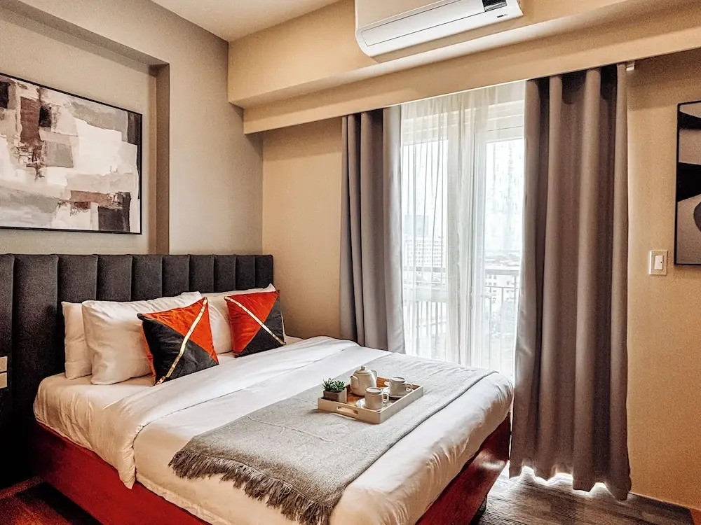 Luxe City Studio Hideaway