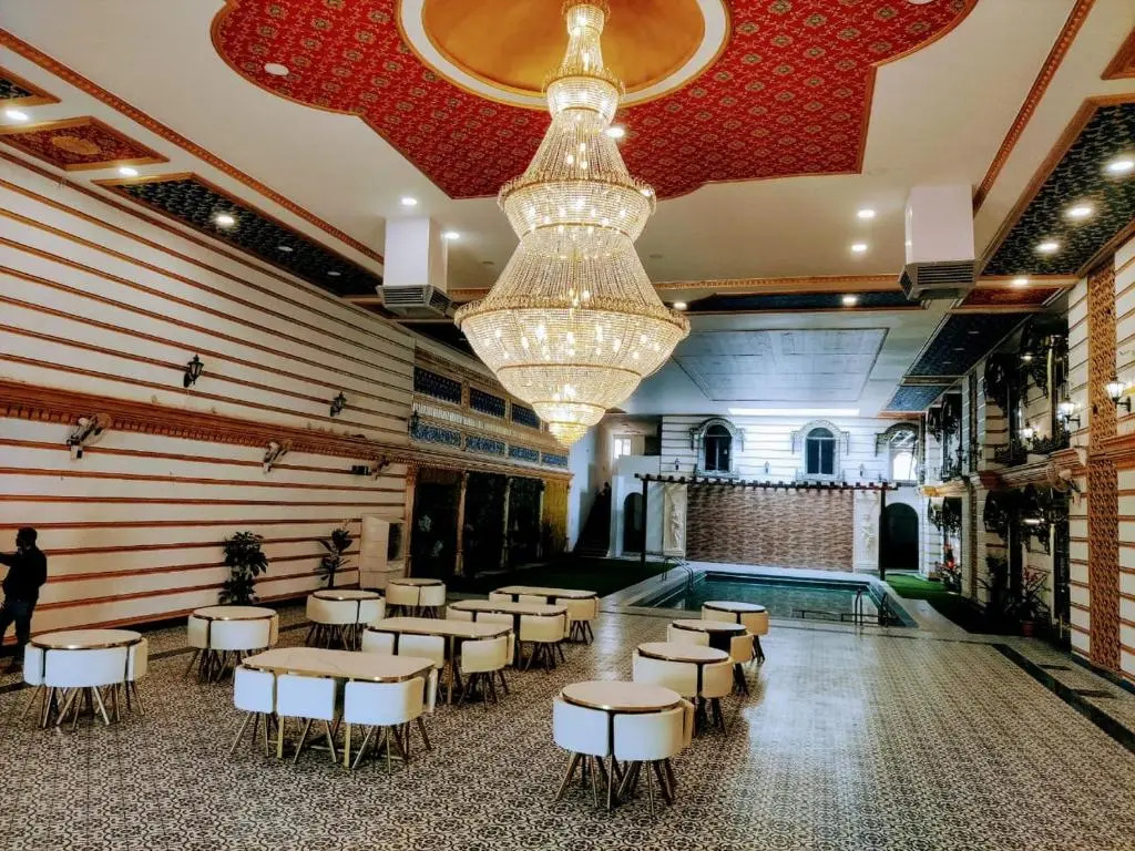 Hotel Rajwada Resort