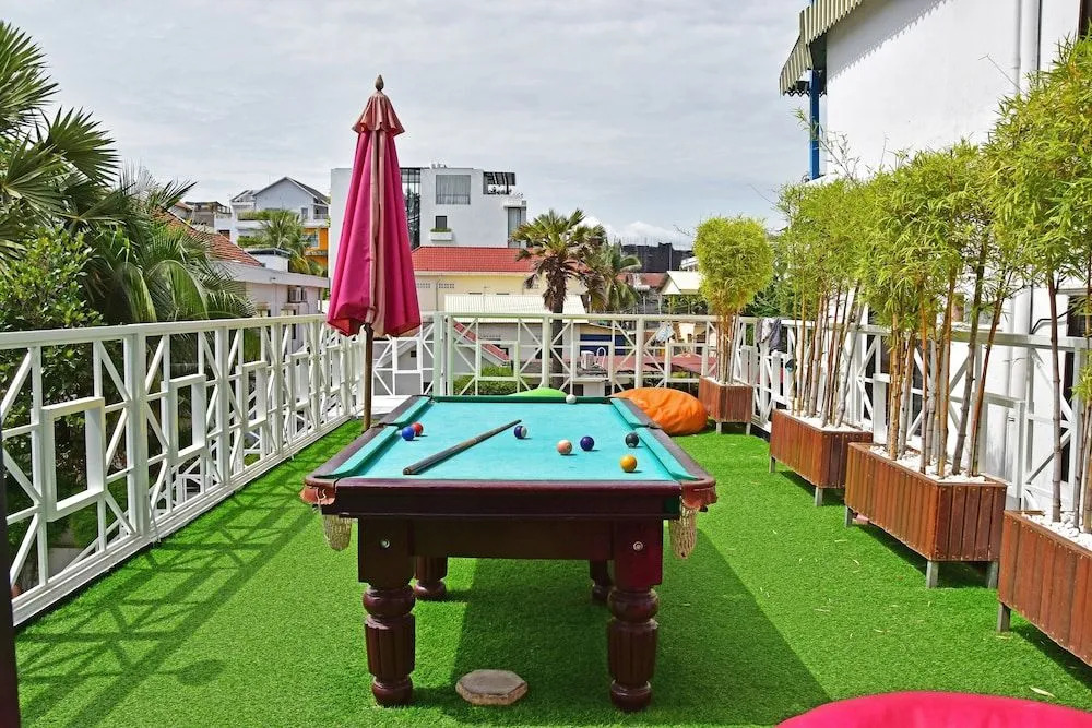 Mad Monkey Hostel Siem Reap