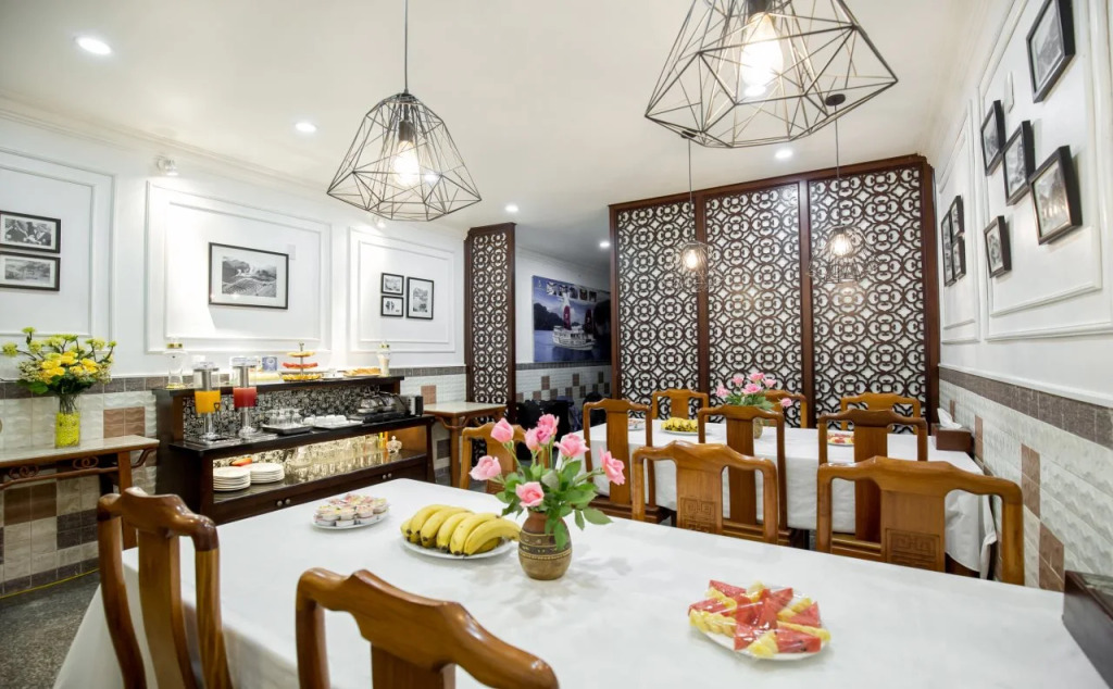 IL Divo Hostel 8 Hàng Đào & Travel & Spa - Hanoi Old Quarter