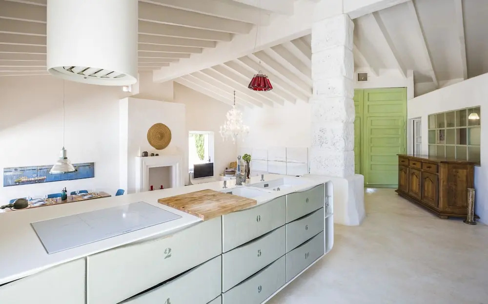 Residence by G Villa Calicant