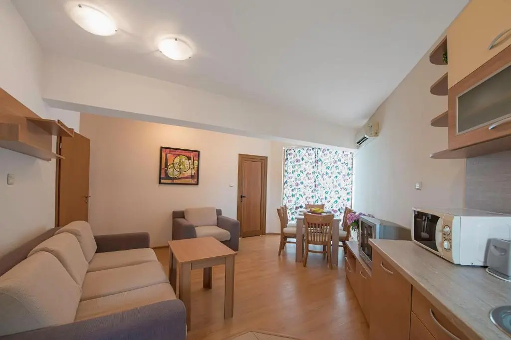 Chateau Del Mar Holiday Apartments