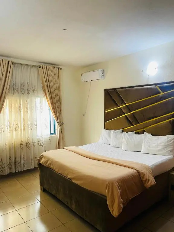 OD-V!CK's LUXE, WUSE DISTRICT, Swimming pool, gym,WiFi,24hr Power, Tight Security