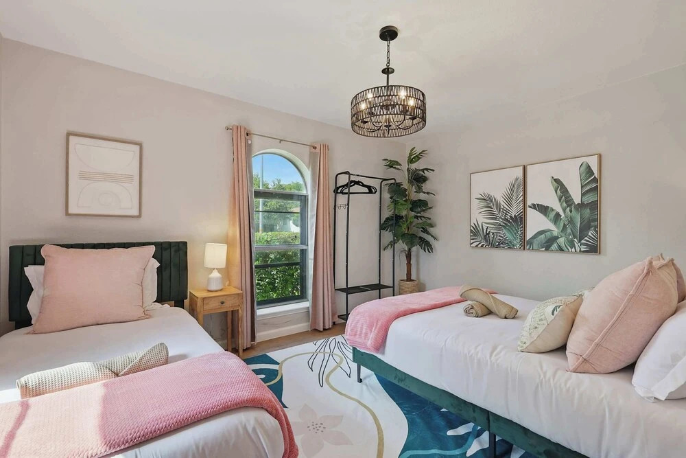 Spacious 5BR 3BA Retreat With Pool & Hot Tub