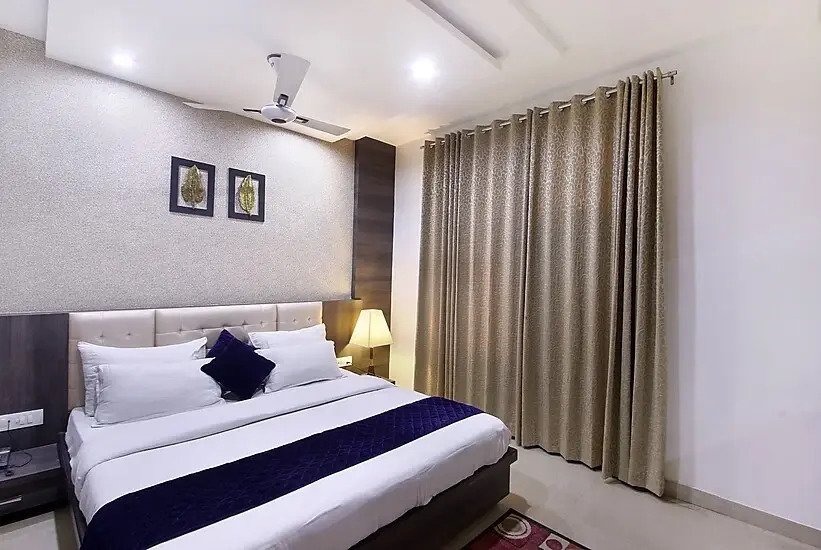 Goroomgo Galaxy Mathura