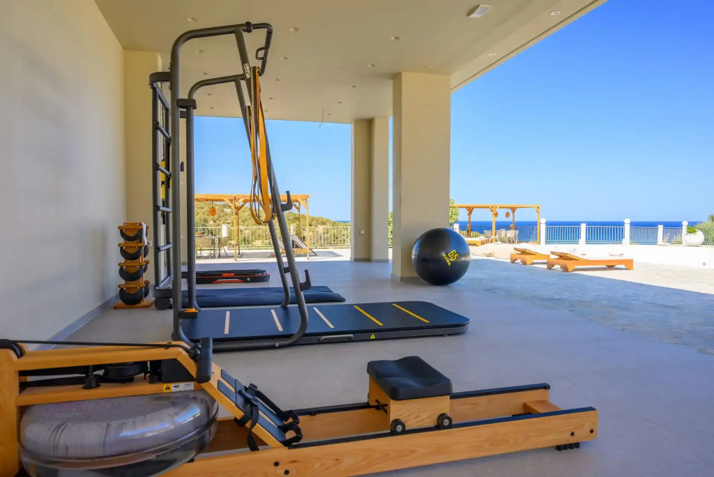 KALOS LUXURY HOMES, BEACHSIDE EXPERIENCE VOULISMA