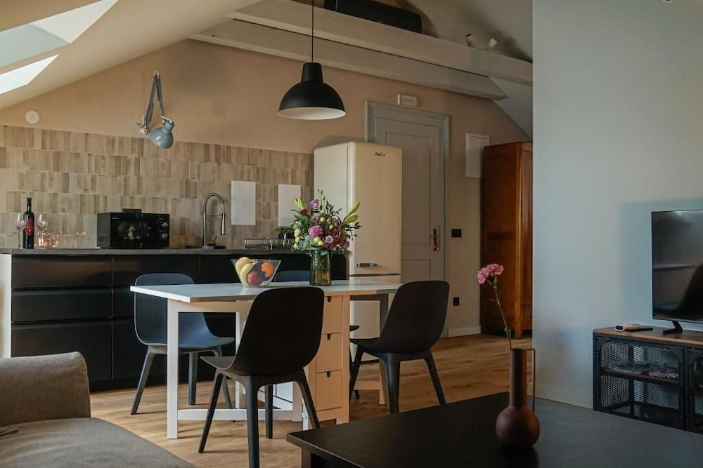 Onyx Apartments 2&4