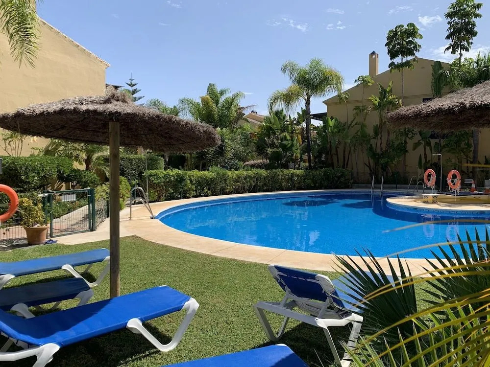 TGS & RUMEX Suites Banus