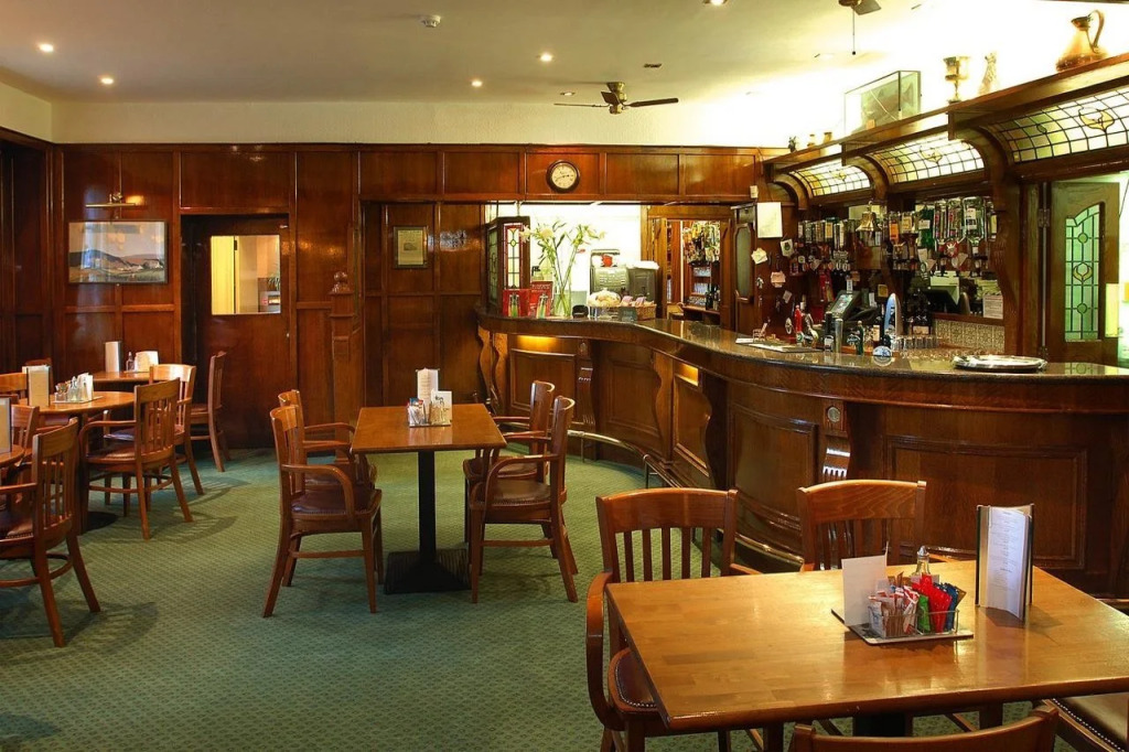 The Harbourview Hotel