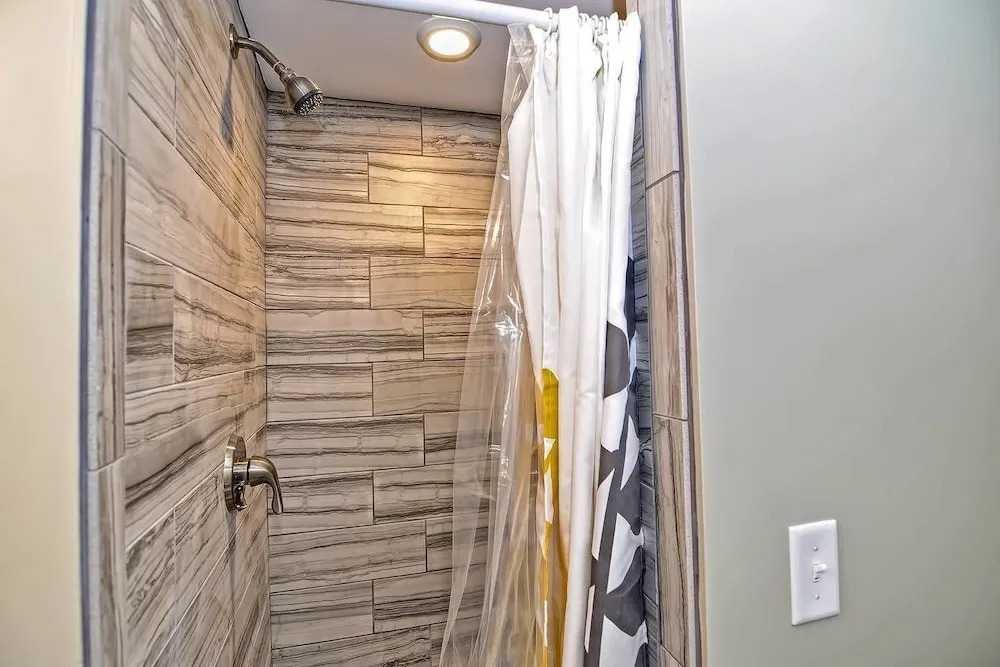 2br/1ba Apt in Authentic North End by Domio