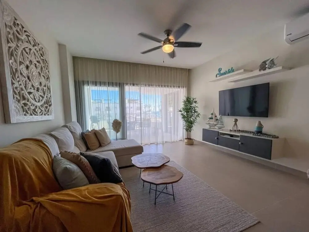 Incredibly Beautiful Condo Just Steps to the Beach