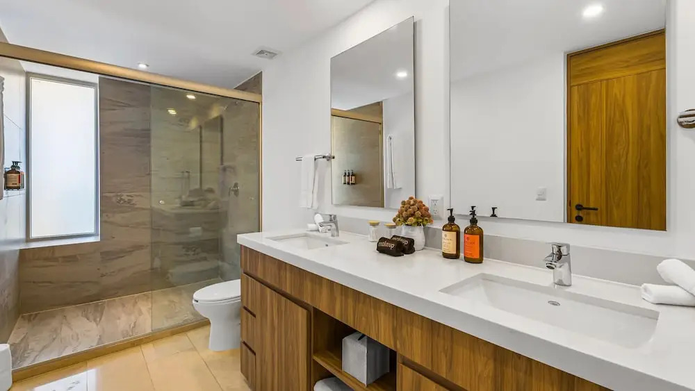 Beachfront Luxury 4BR Penthouse With Incredible Ocean Views