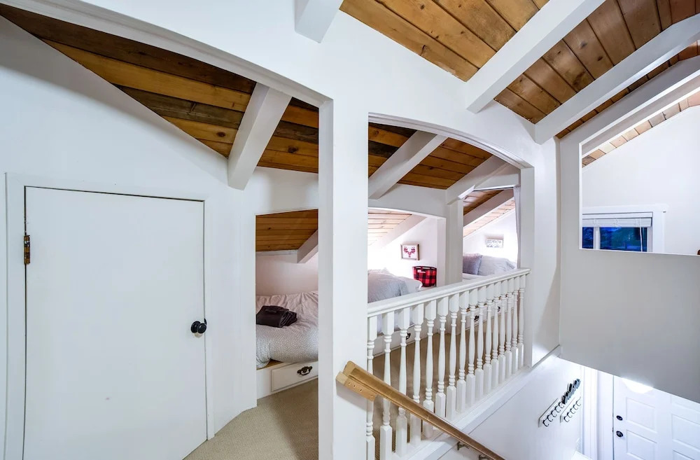 66SL - Hot Tub - WiFi - 3+ Bedroom - Sleeps 10