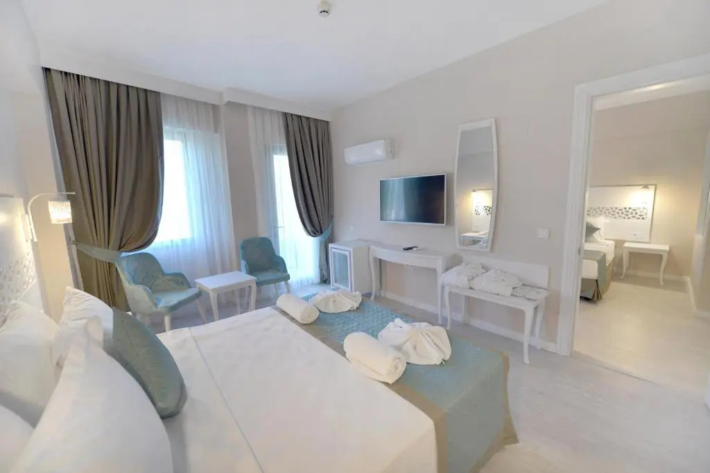ADEMPİRA TERMAL&SPAHOTEL