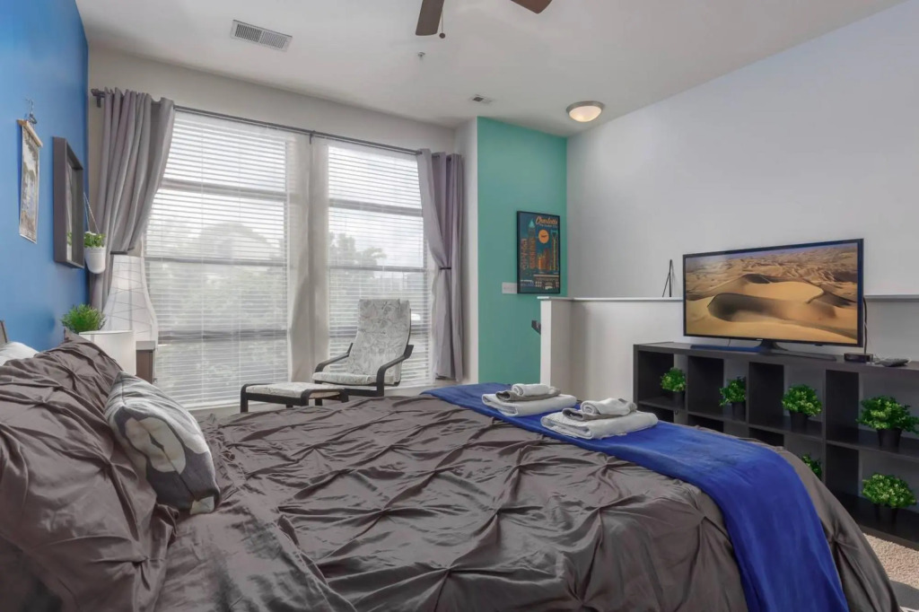 Apartment 10 Min Walk to Epicenter with Wifi