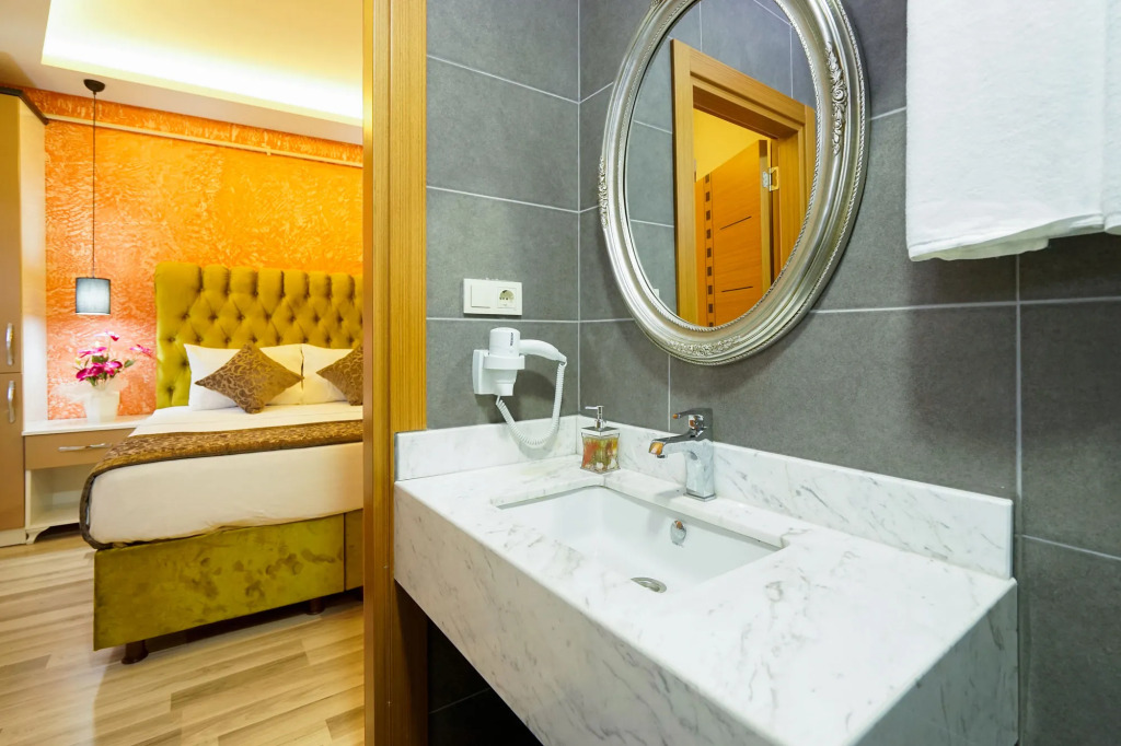 Taksim Celebi Suites