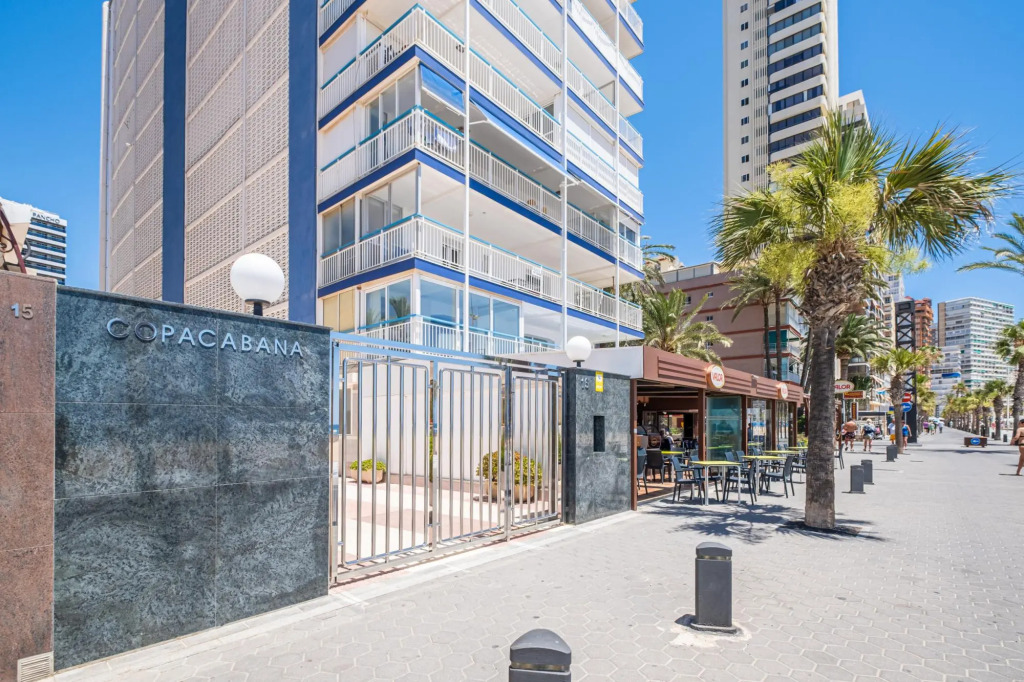 Copacabana Deluxe 1-A Levante Beach
