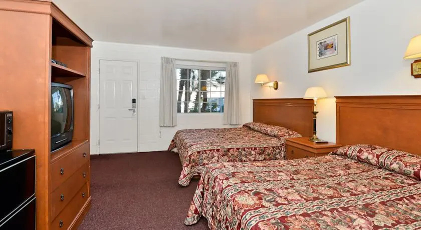 Sandpiper Lodge - Merced