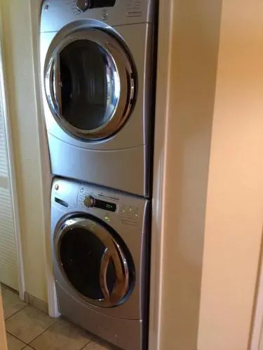 Oceanfront Deluxe Queen Suite # 708