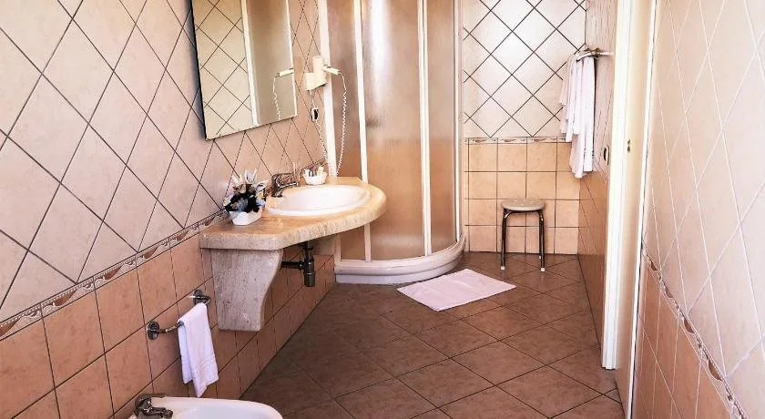 La Perla Hotel