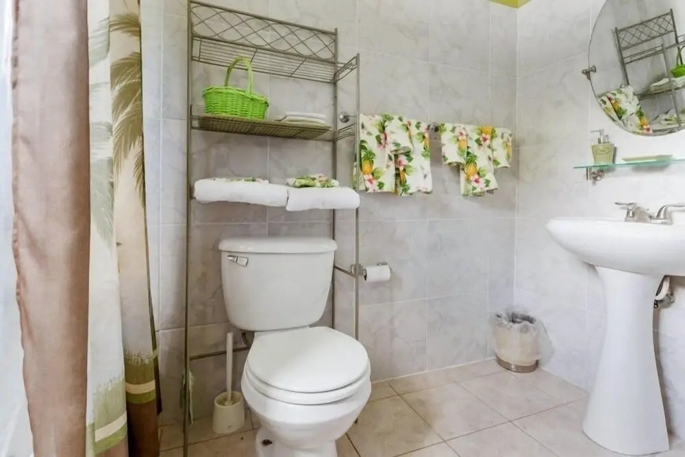 Yanceylargo Estate - Newly Renovated 3 Br Villa W Gorgeous Mountain Views 3 Bedroom Villa by RedAwning
