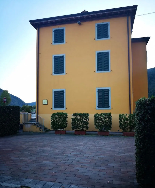Lucca Francos Villa
