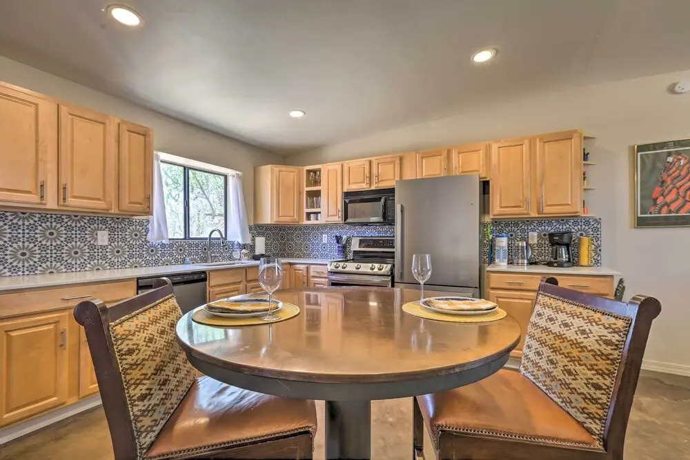 Oro Valley Retreat w/ Pool, Spa & Rooftop Views!
