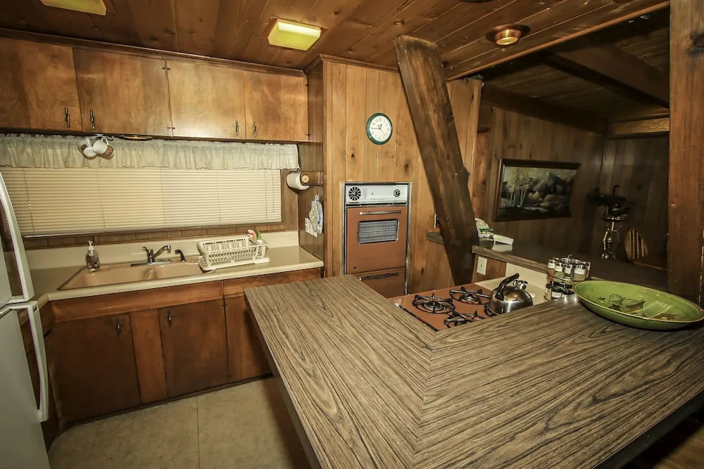 A Ski View - 2 Br home by RedAwning