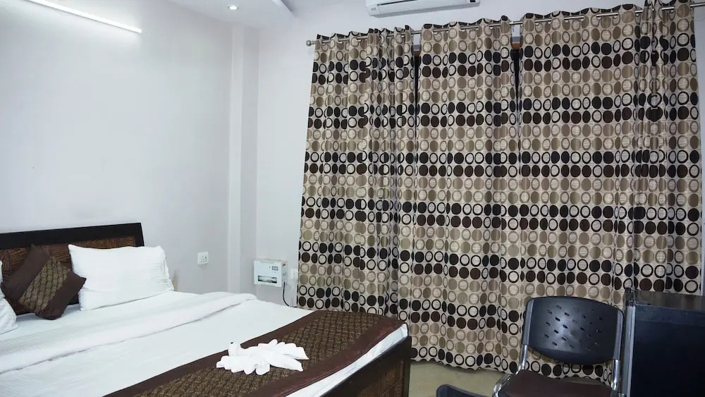 Maxfort Hospital Apartment