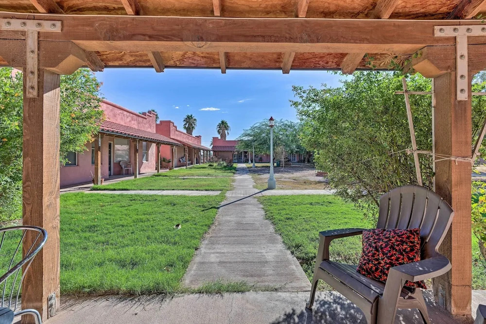Cozy & Relaxing Eloy Apartment w/ Pool Access