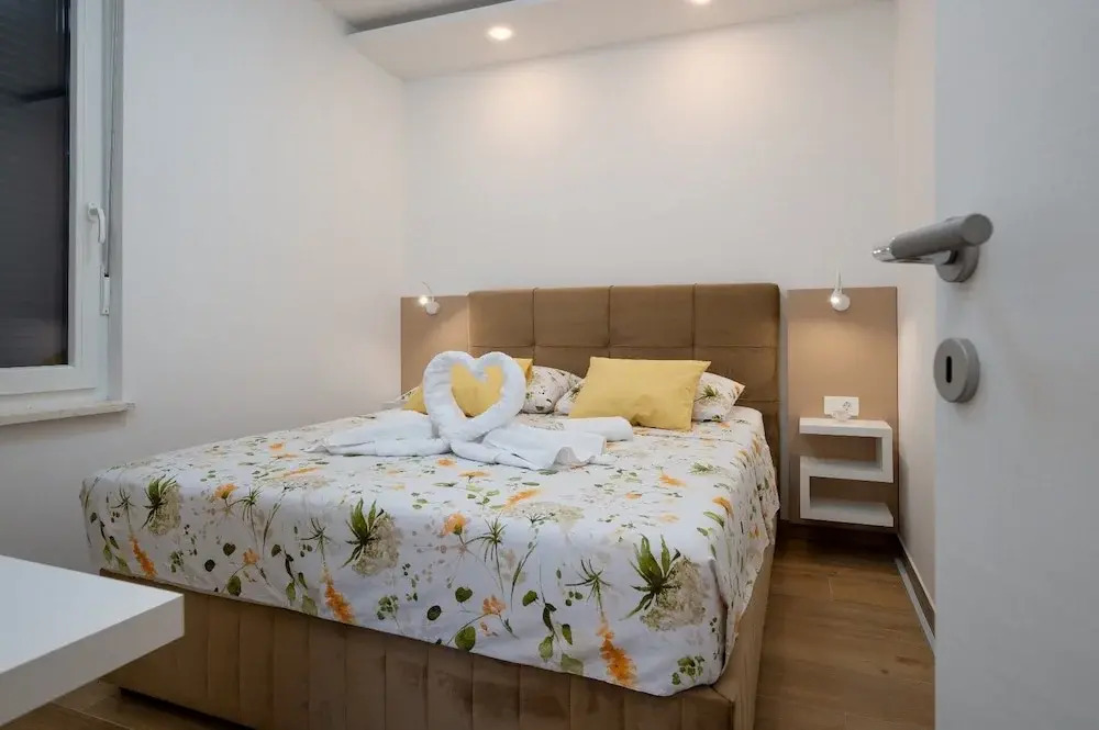 Exquisite and Stylish Apartment Trogir