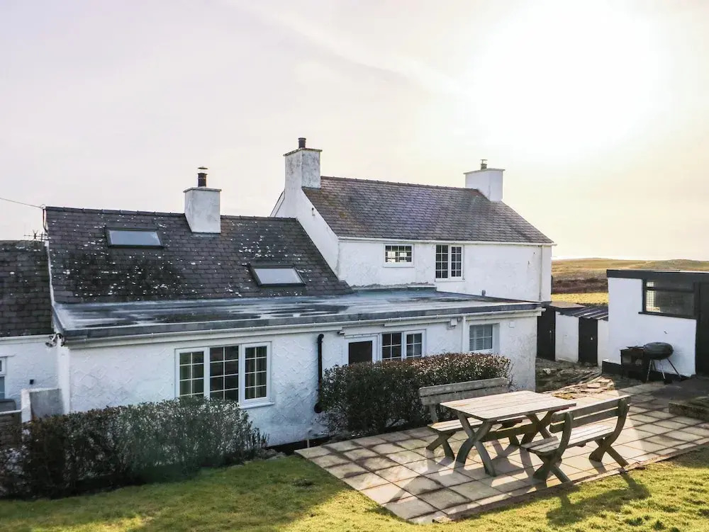 Fferm Porthdafarch South Farm House