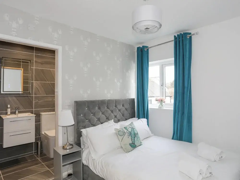 Clydfan, No 1 Trearddur Road