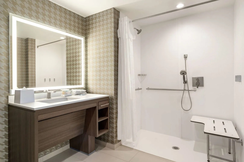 Home2 Suites By Hilton Woodland Hills Los Angeles