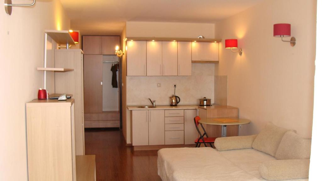 Admiral Apartments