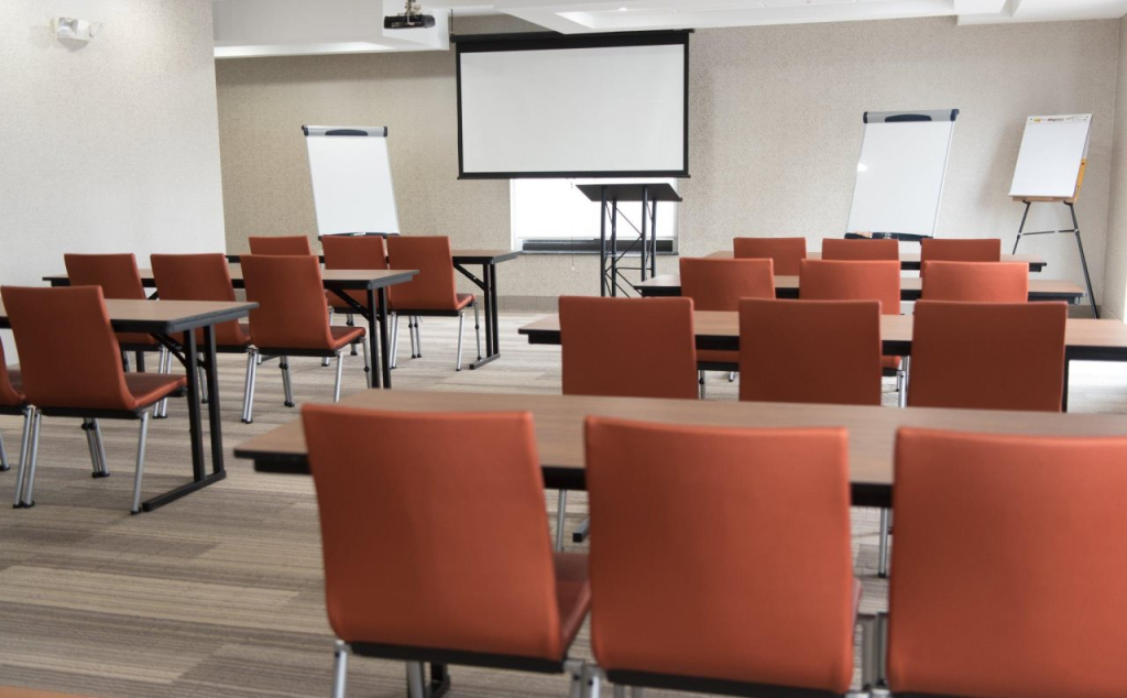 Holiday Inn Express Hotel & Suites Erie an IHG Hotel