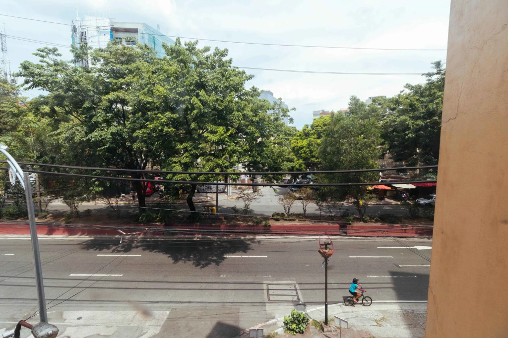 RedDoorz near Quirino Station - Vaccinated Staff