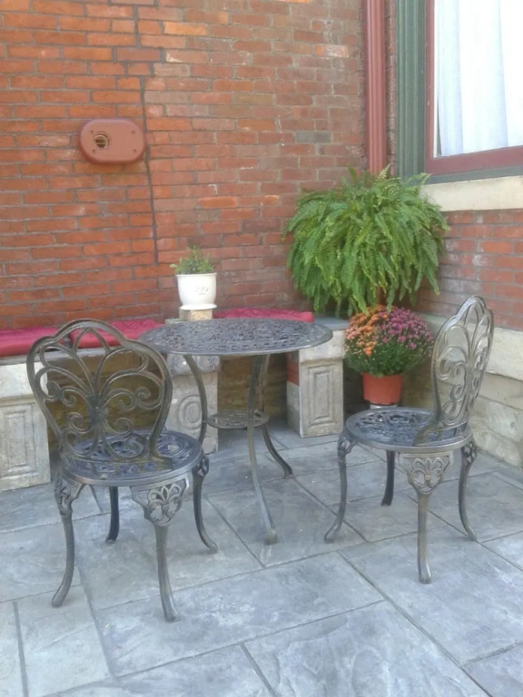 The Allegheny Inn