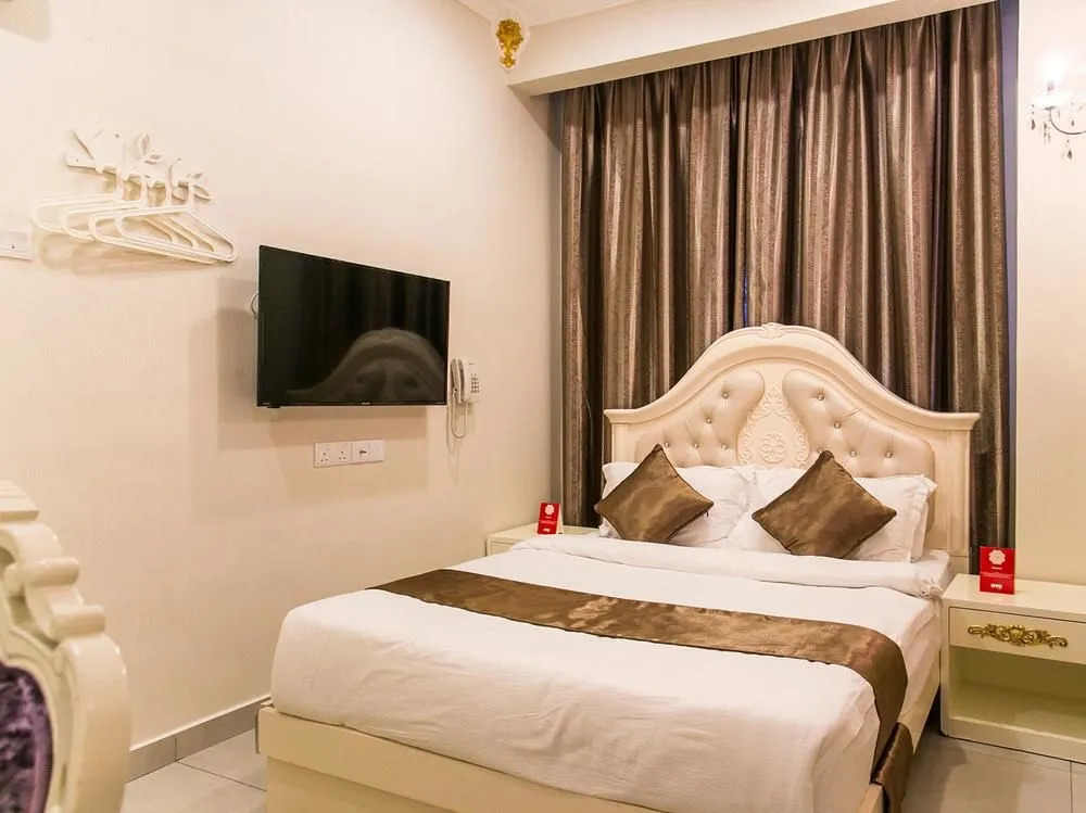 OYO 166 Hotel De Art 2